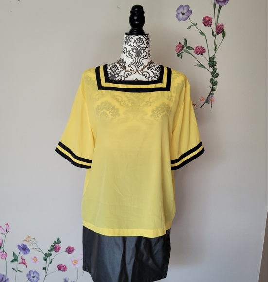 Yellow square neck chagall shirt - Picture 3 of 11